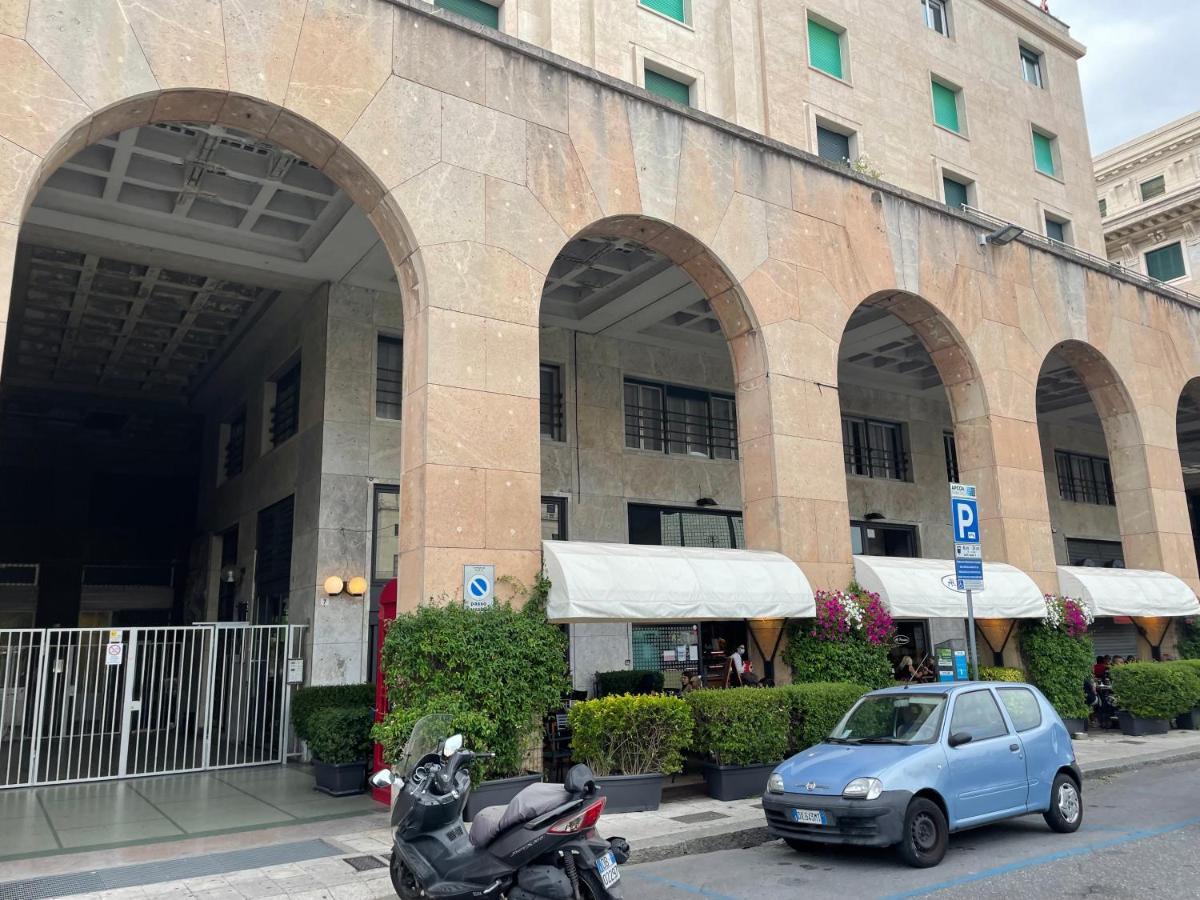 Domus Victoria Hotel Genoa Exterior photo